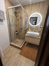 b701c839-ce65-4d85-85d8-a574cb4875f0